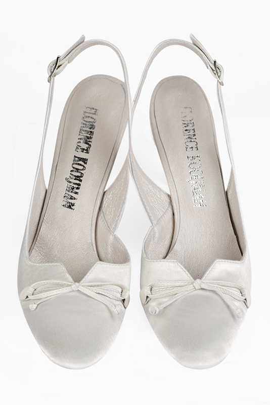 Pure white women's open back shoes, with a knot. Round toe. High slim heel. Top view - Florence KOOIJMAN